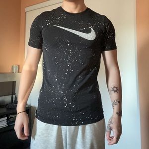 nike men’s small black athletic basketball t-shirt